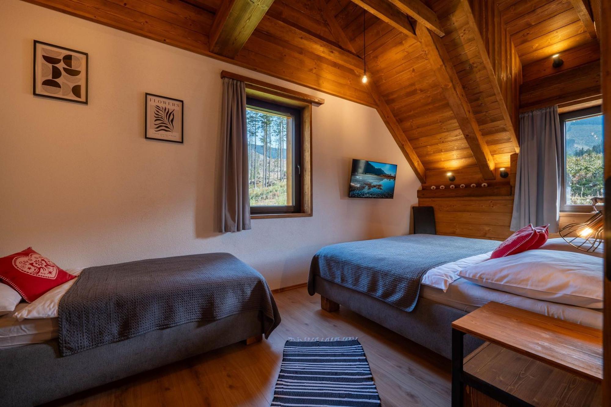 Hillview Jasna Chalet เดมานอฟสกา โดลินา ภายนอก รูปภาพ